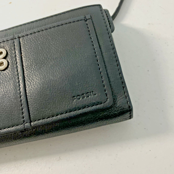 Fossil Black Leather Crossbody Wallet Organizer Purse with Removable Strap - Picture 8 of 8